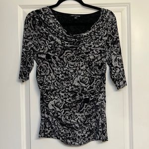 Cable & Gauge Elbow Sleeve Black/Grey Floral Patterned Top - M